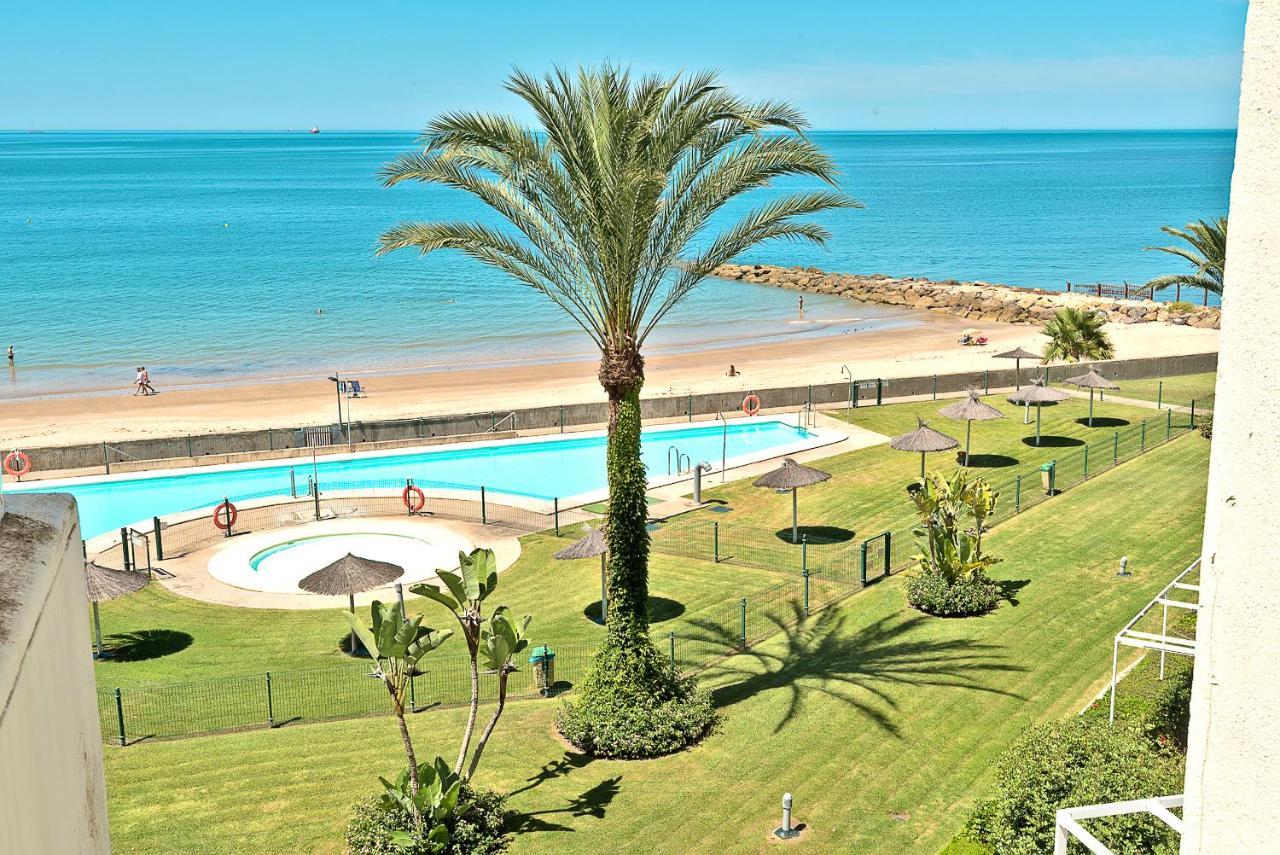 On Beach Deluxe Apartment With Pools And Own Garden El Puerto de Santa Maria Bagian luar foto